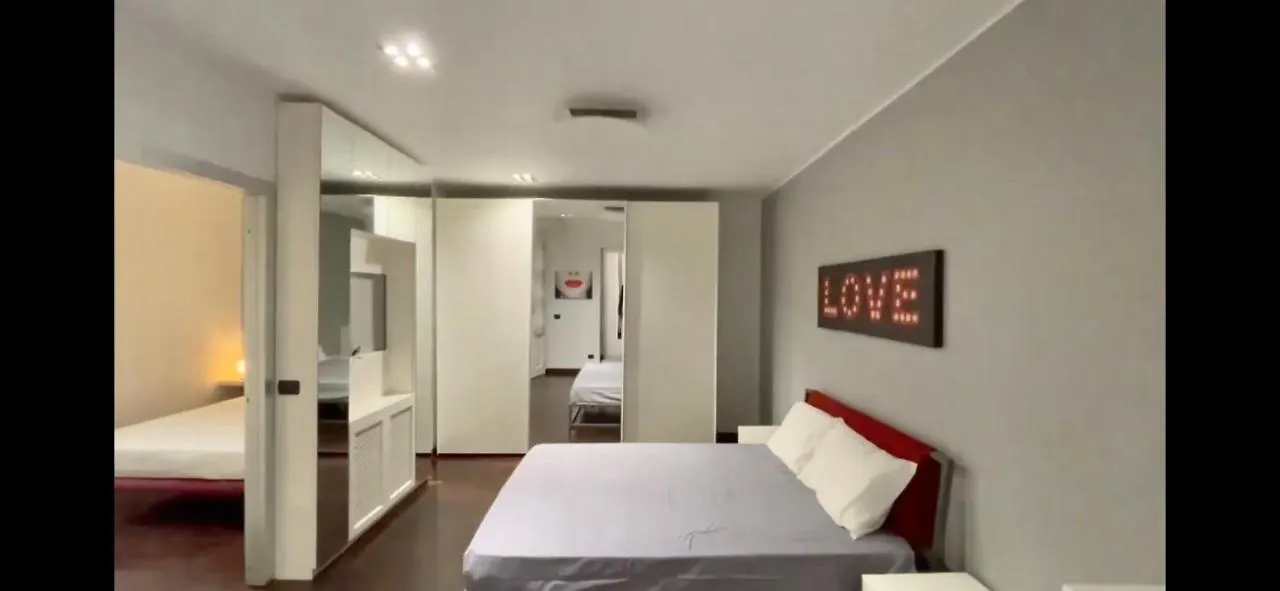 Lägenhet Luxury Home 100 Mq A Stone'S Throw From The Duomo Milano Italien