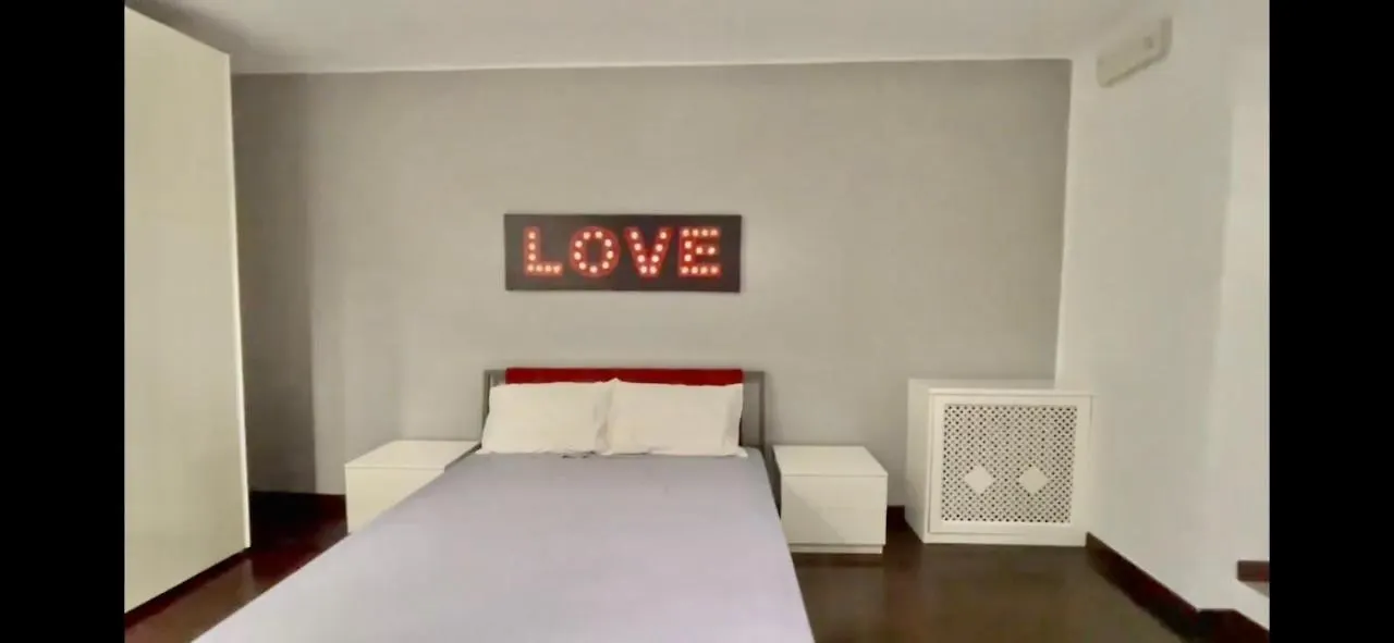 Luxury Home 100 Mq A Stone'S Throw From The Duomo Milano Italien